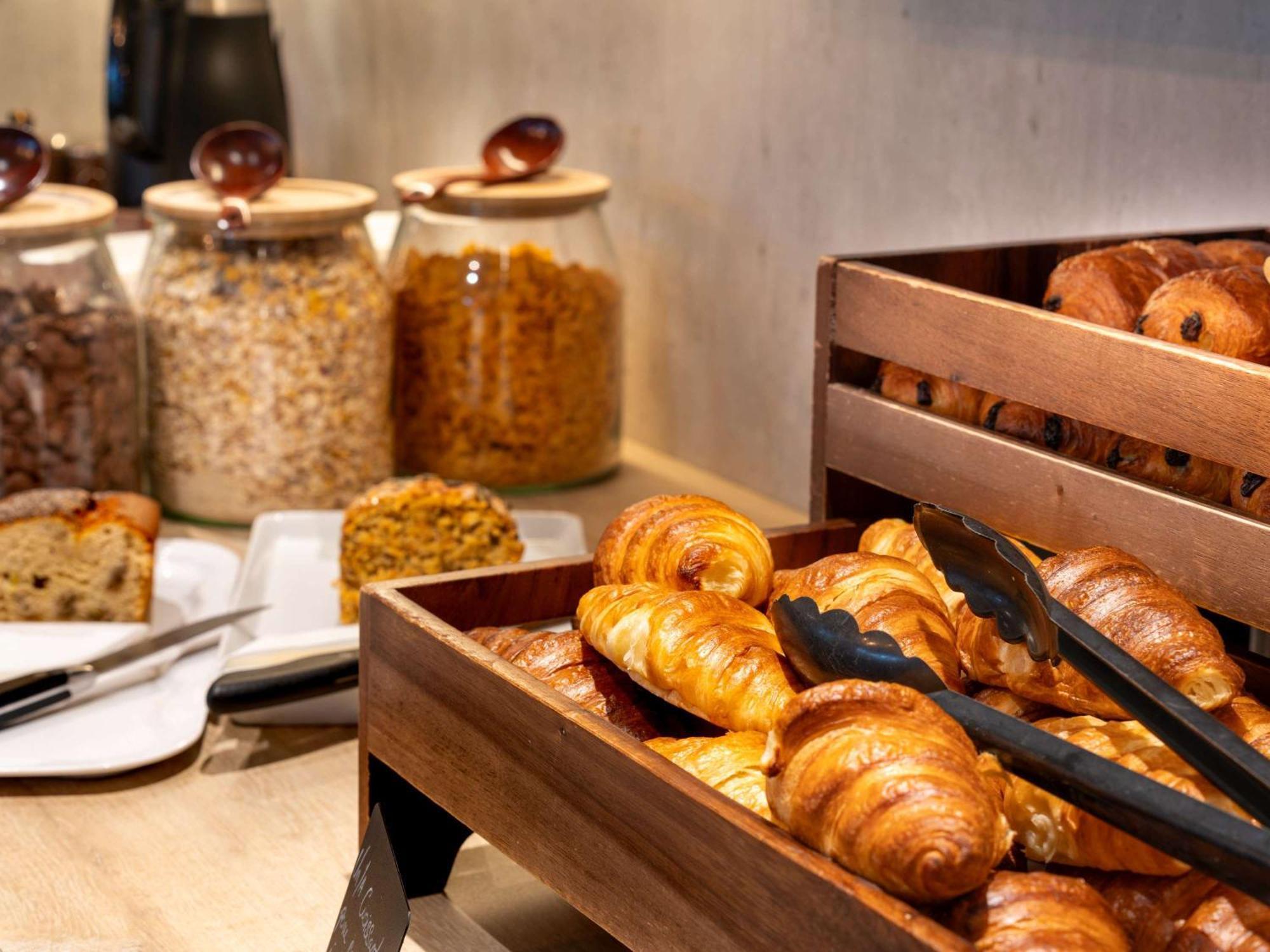 Ibis Styles Paris Saint Denis Pleyel Hotell Exteriör bild